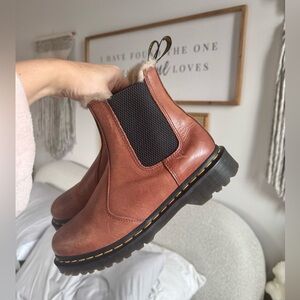 Dr. Martens Leonore Chelsea Boots